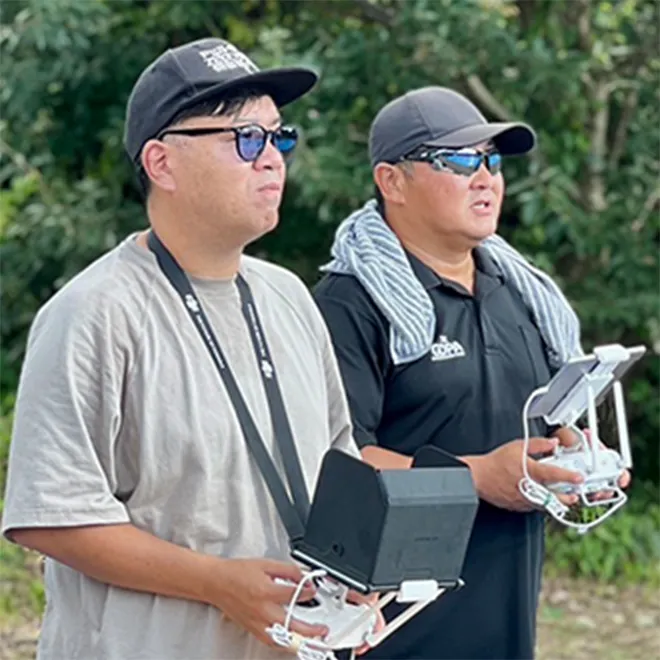 ドローン操縦中の様子